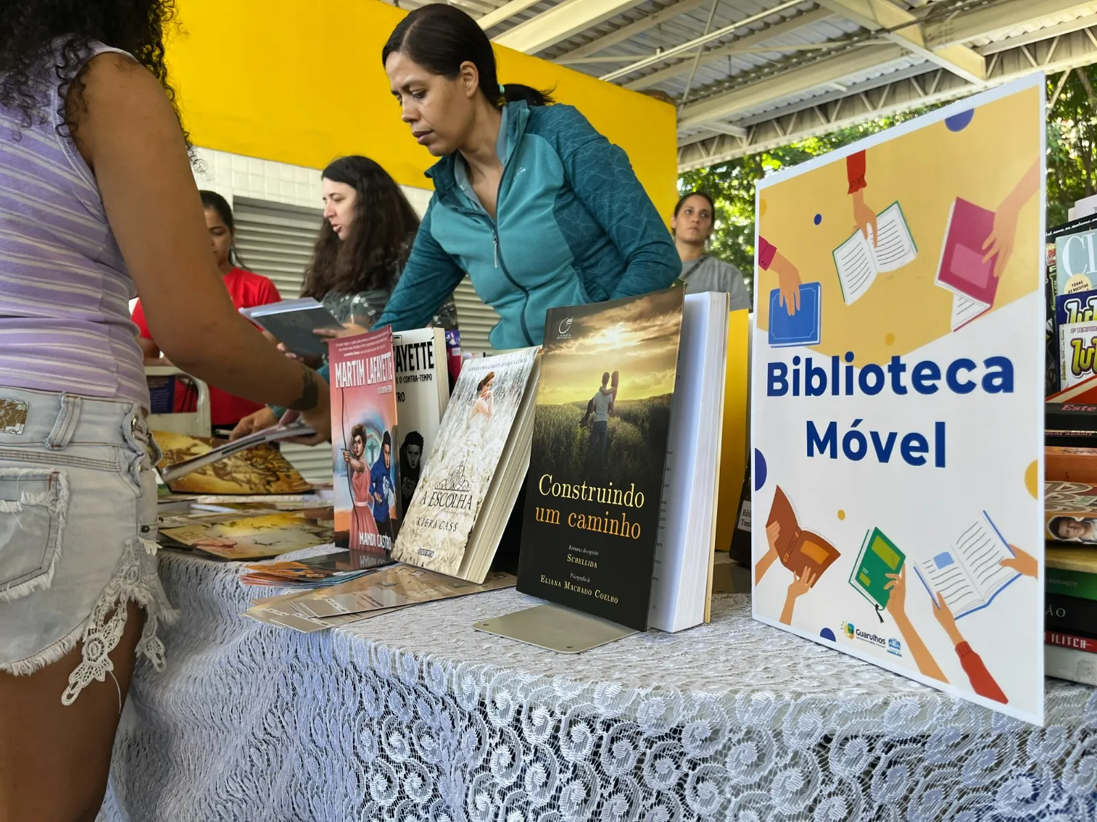 Biblioteca Móvel atende no Terminal Pimentas nos dias 4 e 18 de agosto