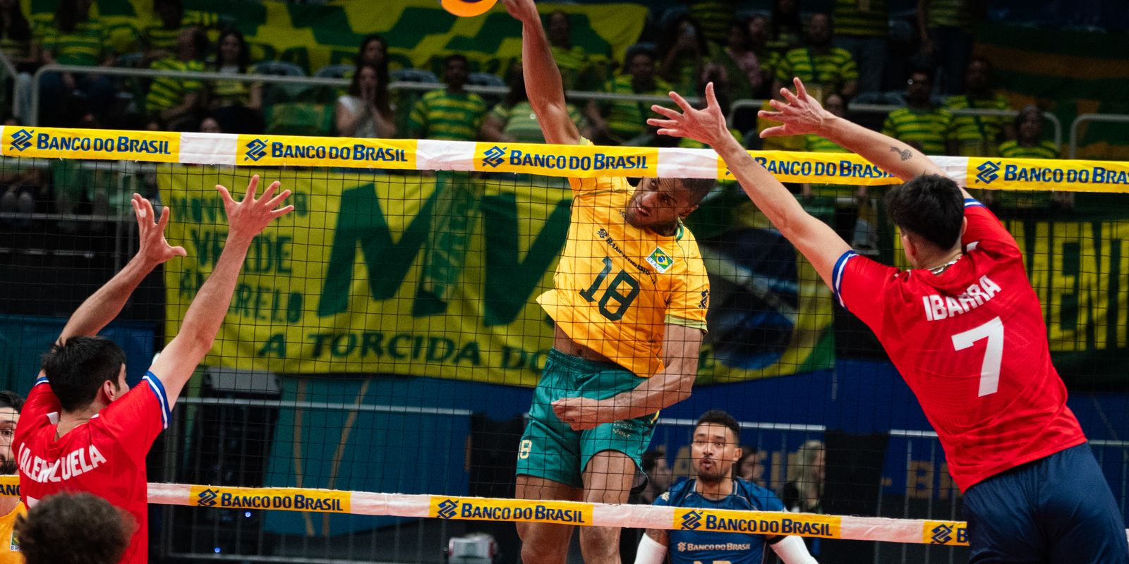 Seleção estreia com vitória sobre o Chile no Sul-Americano de Vôlei