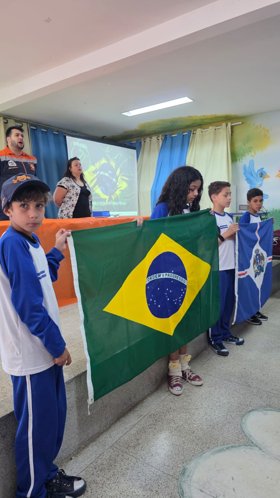 Defesa Civil forma mais de cem crianças no Jardim Novo Recreio