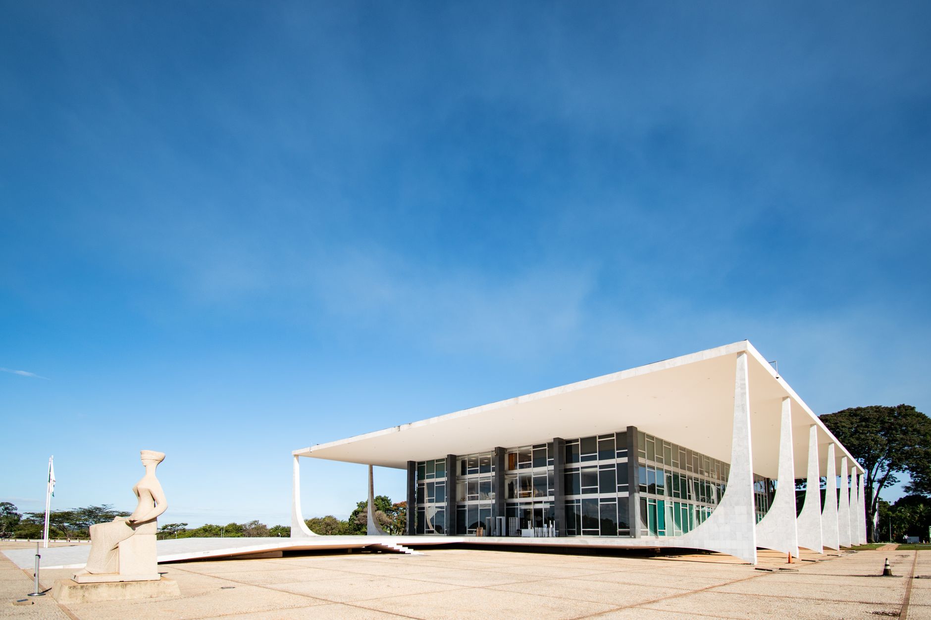 Governo federal convoca clubes de futebol para debater impacto da proibição das apostas