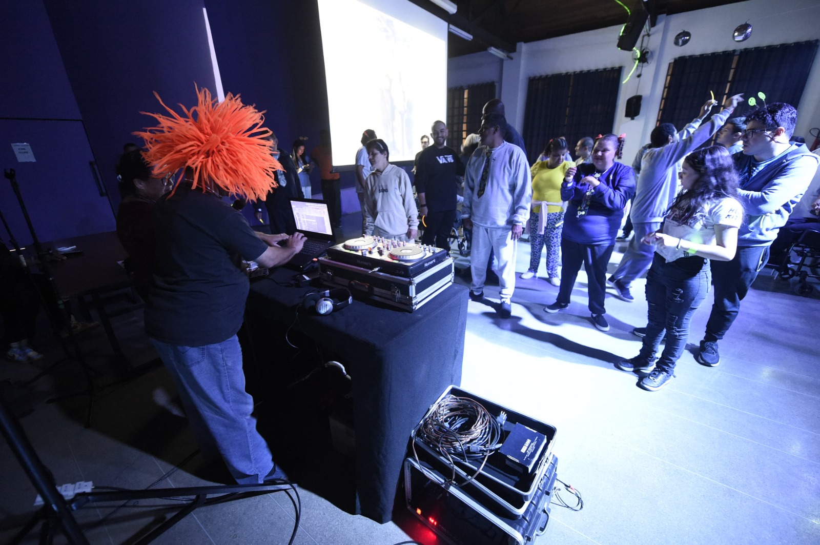 Guarulhos abre vagas em workshop de DJ para deficientes visuais