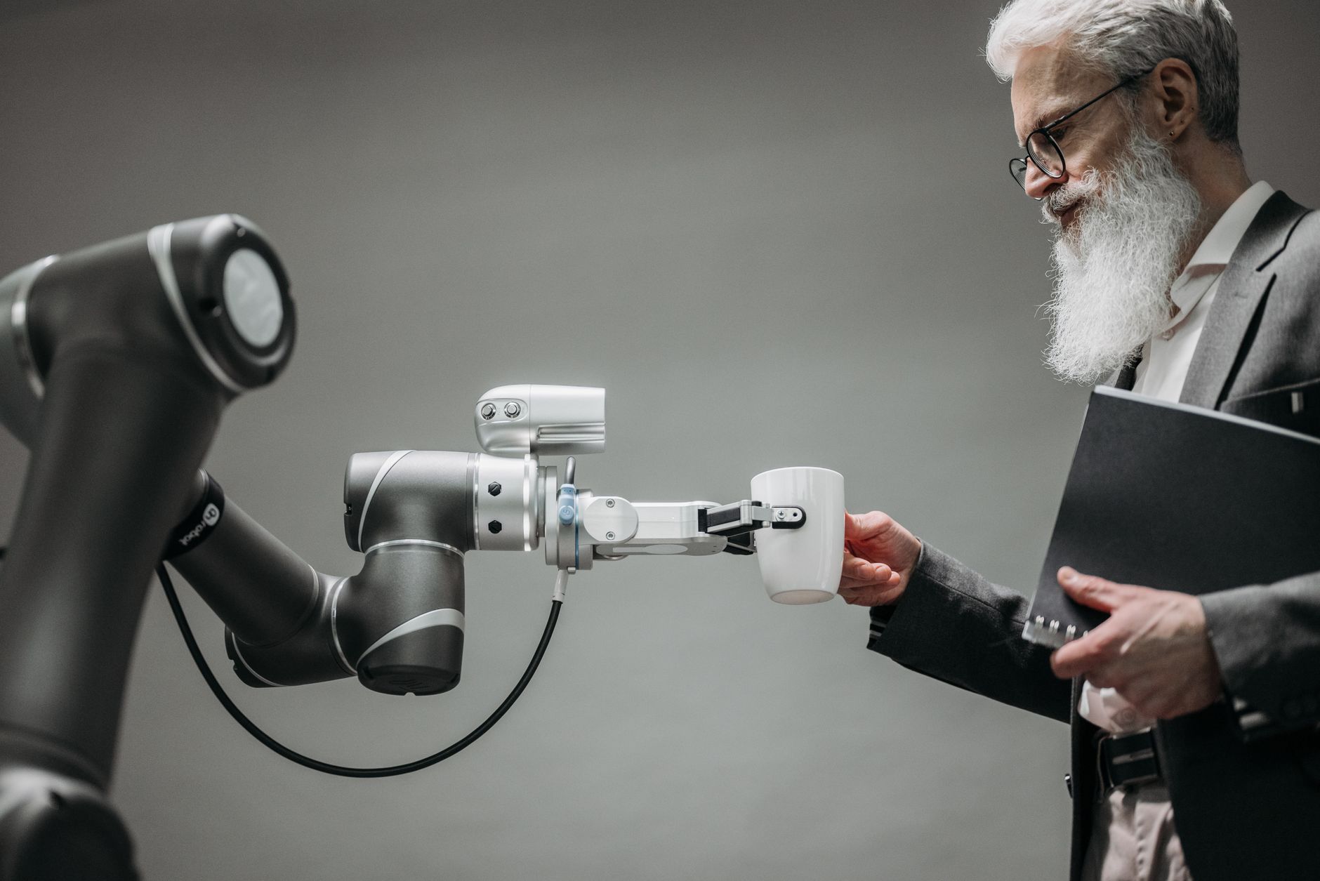 Inteligência artificial e fator humano se unem nas decisões de mercado