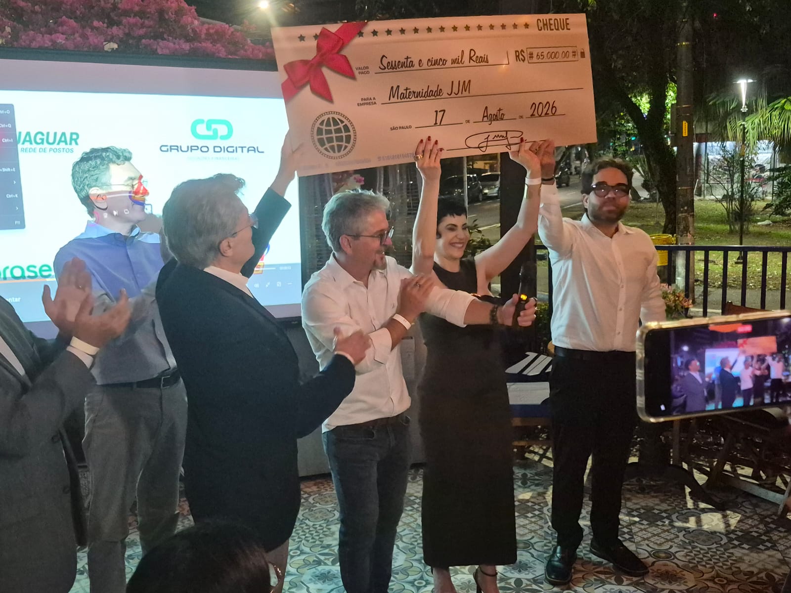 Jantar beneficente agita o Jardim Maia e garante R$ 65 mil para maternidade