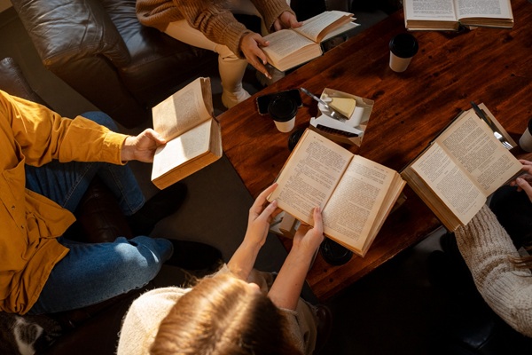 Poesia clássica agita bibliotecas municipais em Guarulhos