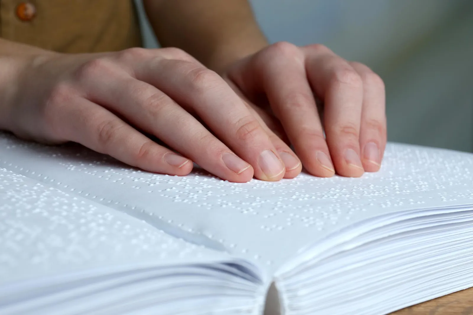 Formação gratuita em Braille tem 12 vagas e aulas na Biblioteca Monteiro Lobato