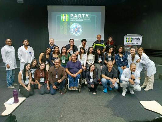 Programa de prevenção a traumas conscientiza jovens em Guarulhos