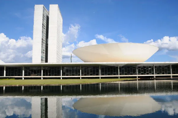 Projeto quer definir localização de assentos gratuitos para idosos