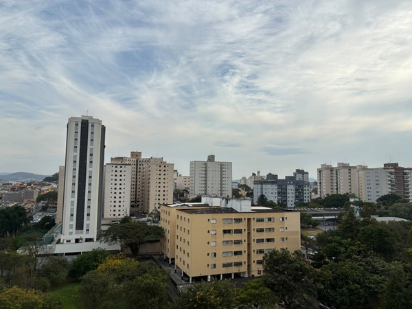 Quarta-feira com frio e garoa leve em Guarulhos