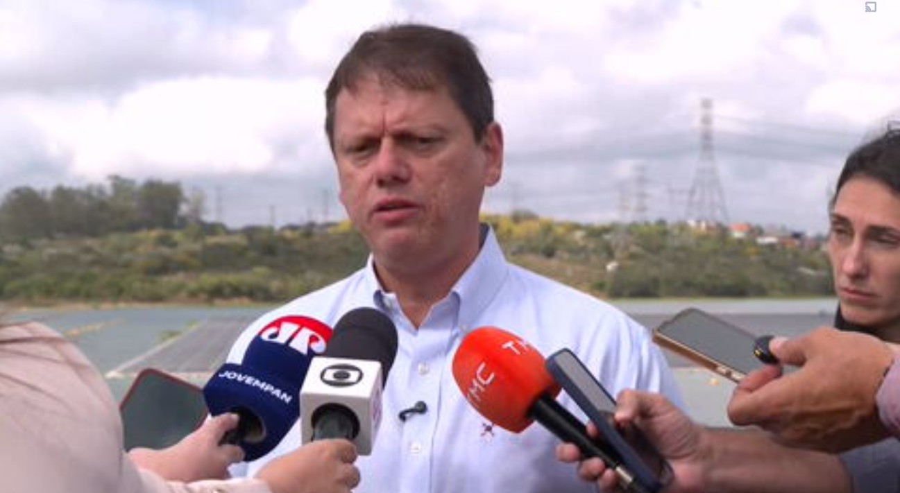 Tarcísio fecha com PL para 2026 e prega pragmatismo na gestão