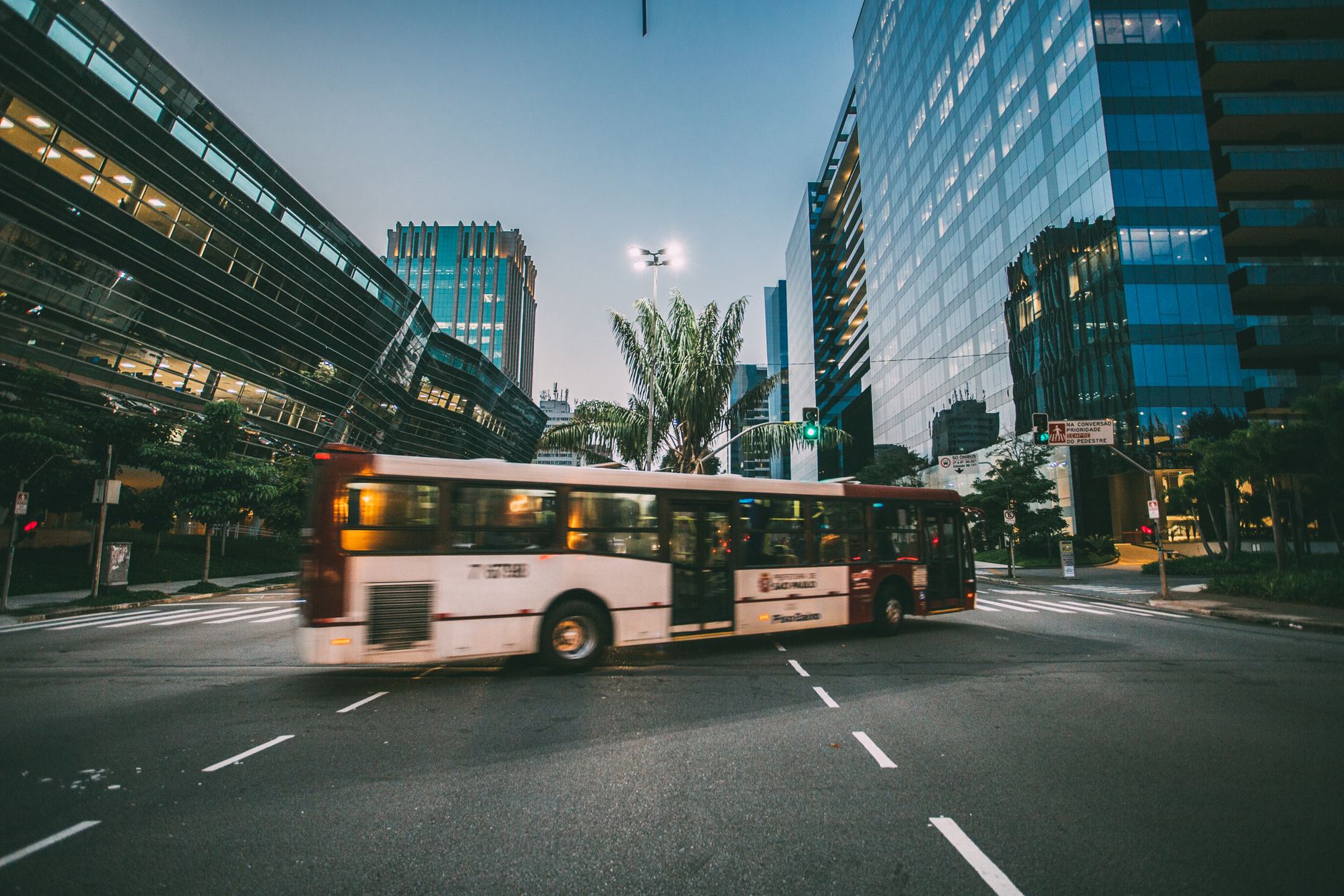 Uso de tecnologia no transporte público reforça segurança viária