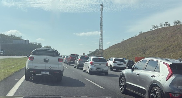 Feriado de 7 de Setembro trava rodovias paulistas