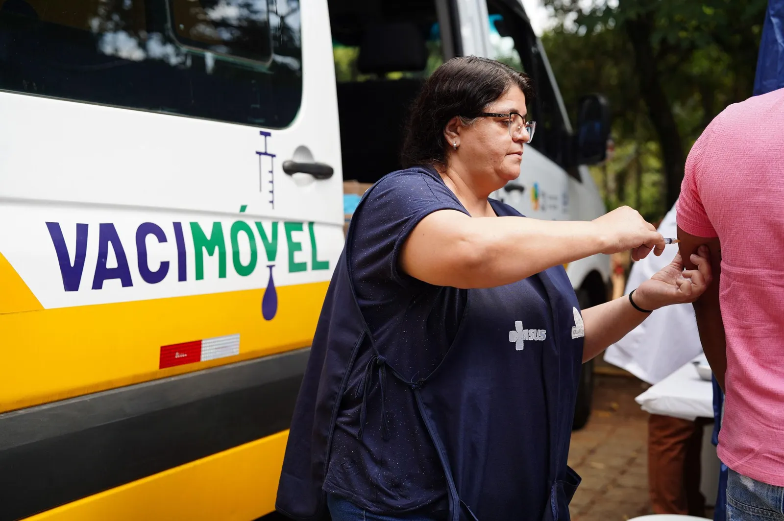 Unidade móvel leva vacinação contra sarampo e gripe a pontos de grande circulação