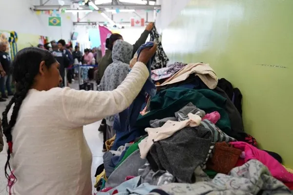 Projeto do Fundo Social distribui roupas gratuitamente no Jardim Bananal nesta quarta