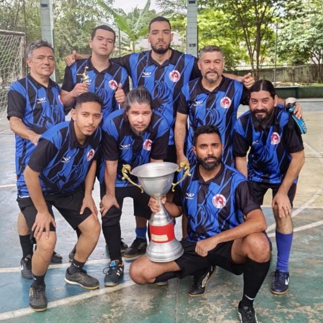 Escola de Guarulhos usa esporte para combater evasão
