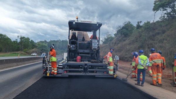 Rodovia Fernão Dias tem cronograma de obras e interdições até outubro