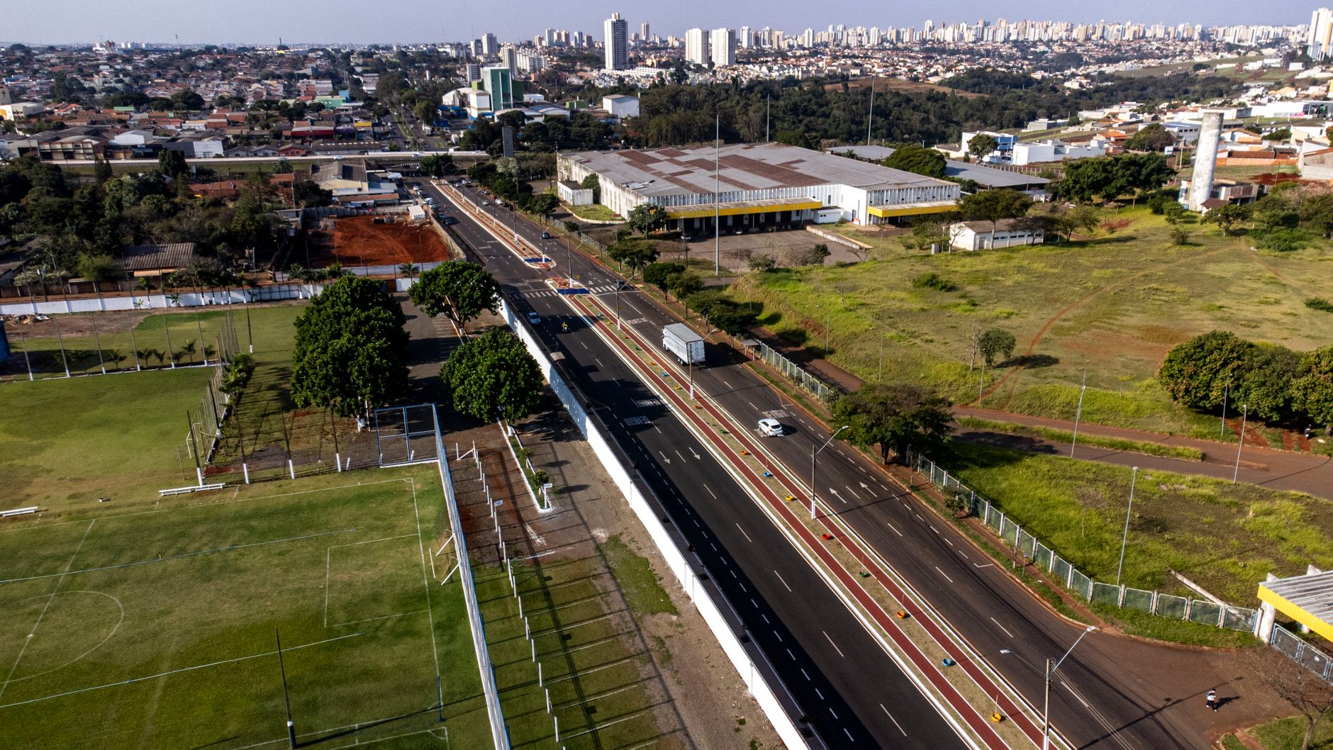 Projeto de eletrificação na rodovia Dutra é aprovado pela ANTT